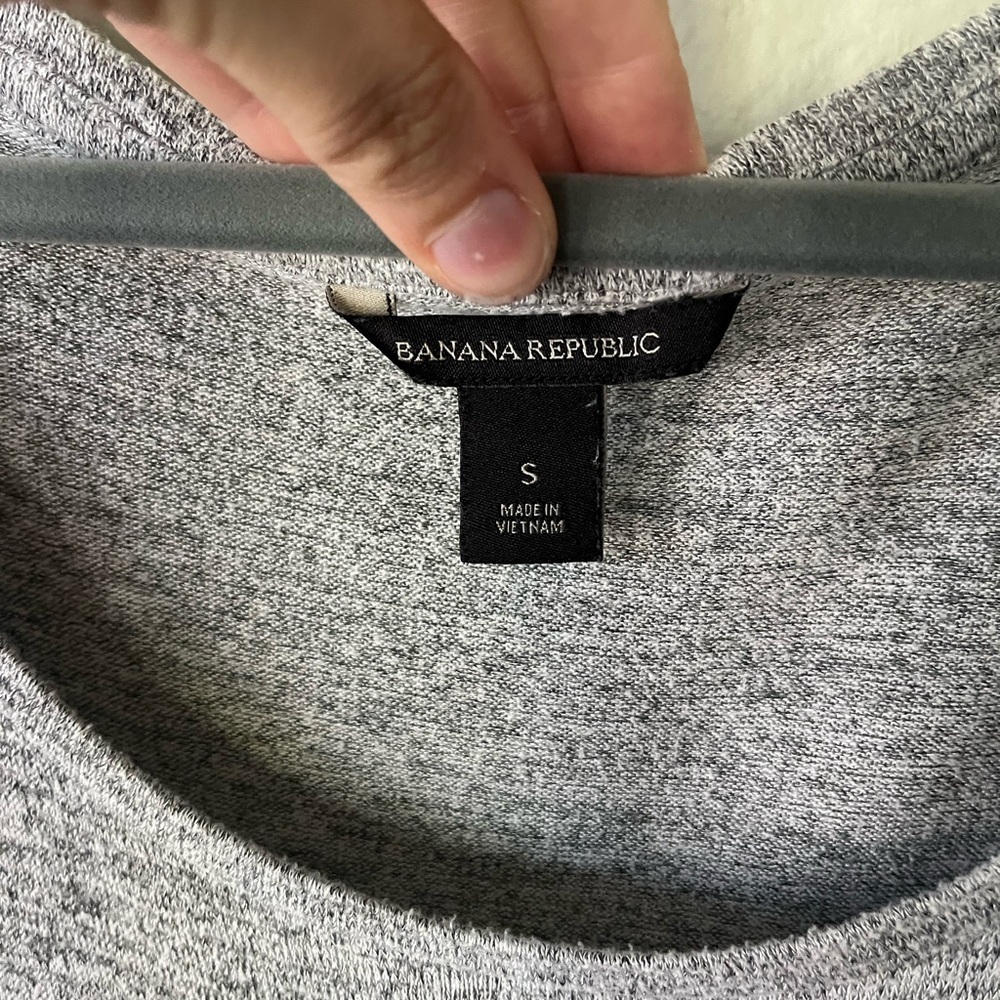 Banana Republic Drapey Pocket Scoop Neck in Heather Gray Women’s Size S - Picture 5 of 12